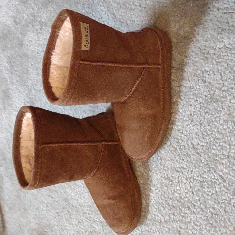 Girls. Bearpaw boots. Size 11. New No Box